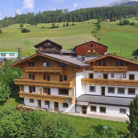 Chalet In Koenigsleiten Near Ski Area With Sauna Кьонигслайтен Екстериор снимка