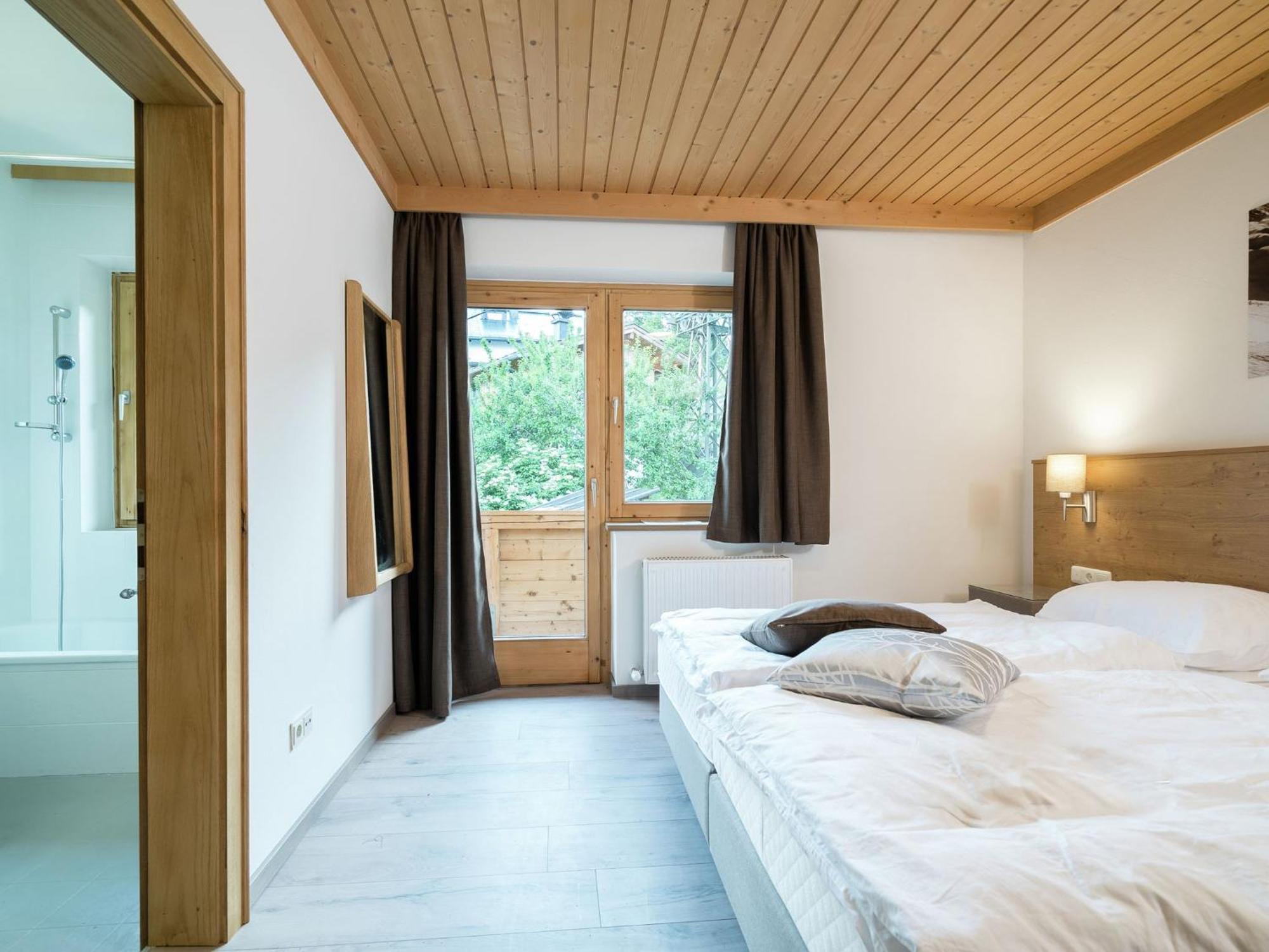 Chalet In Koenigsleiten Near Ski Area With Sauna Кьонигслайтен Екстериор снимка