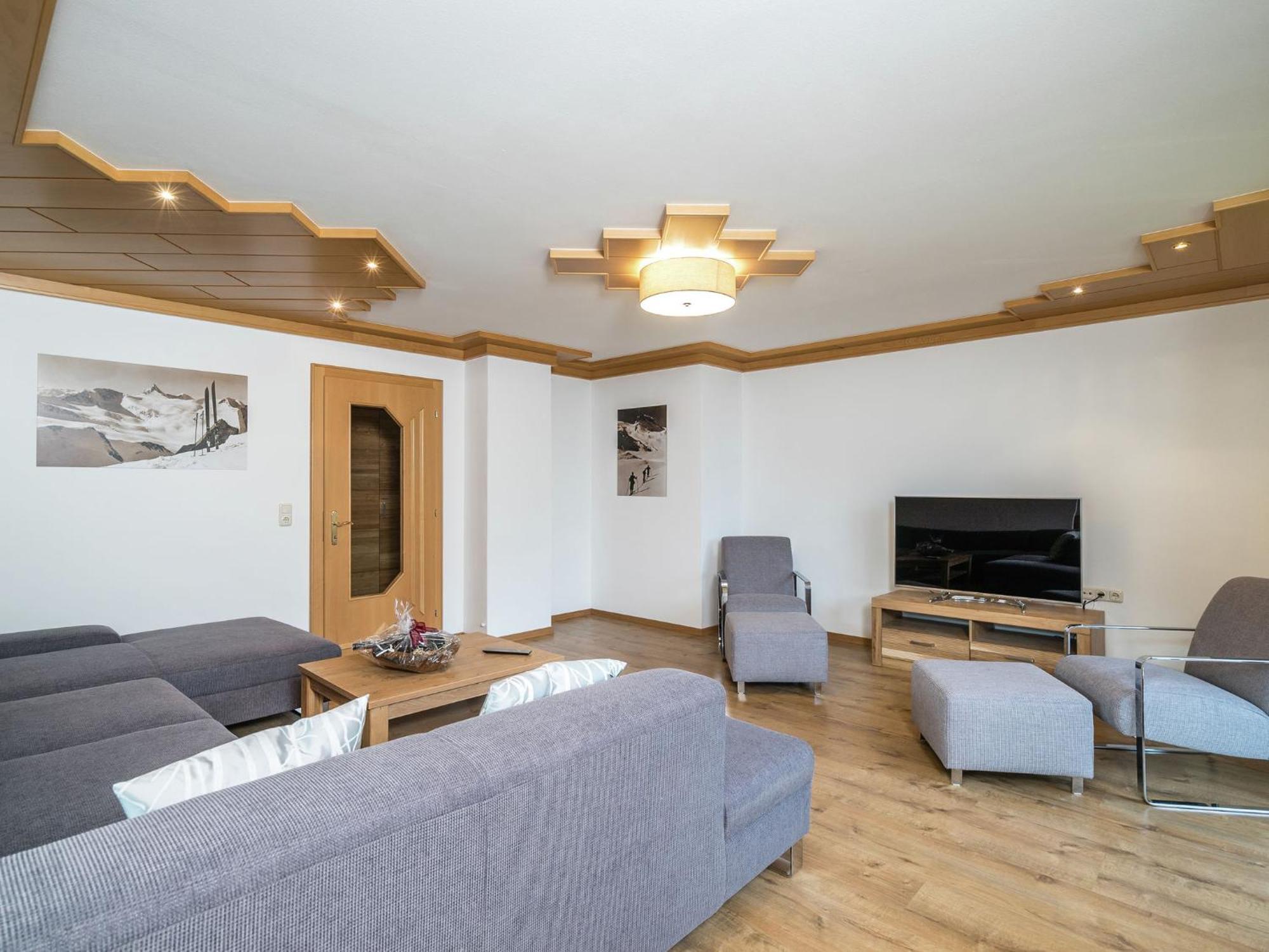 Chalet In Koenigsleiten Near Ski Area With Sauna Кьонигслайтен Екстериор снимка